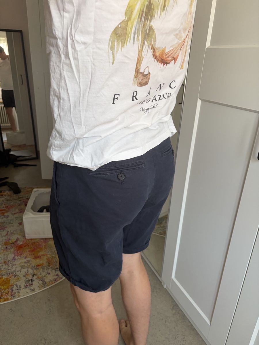 Pantalons: Herren Shorts dunkelblau  – D'occasion à Sevelen par sarah_selina 2