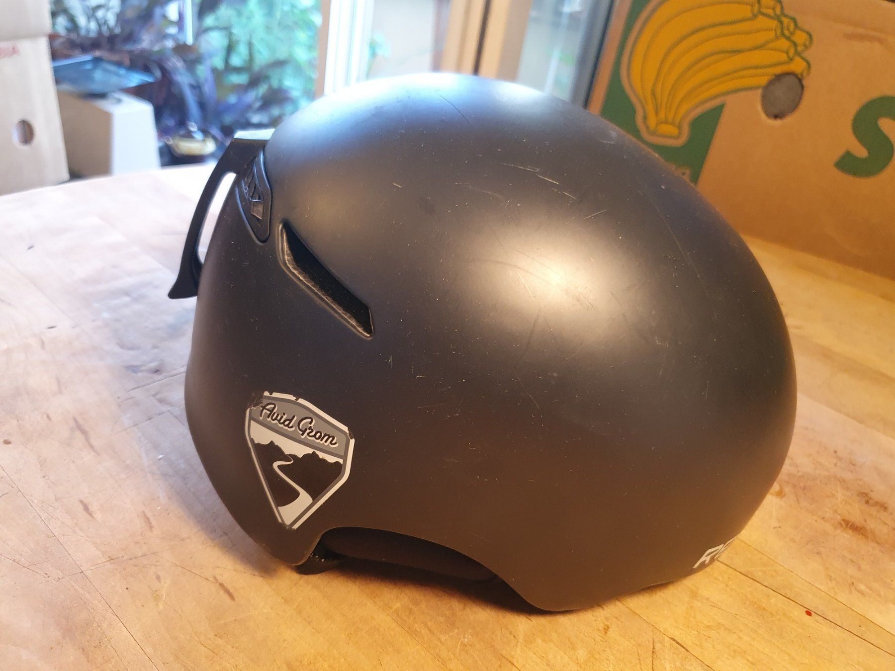 Caschi: RED Velohelm – Usato da Zürich venduto da loosebone