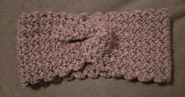 schönes gestricktes Stirnband in Lila