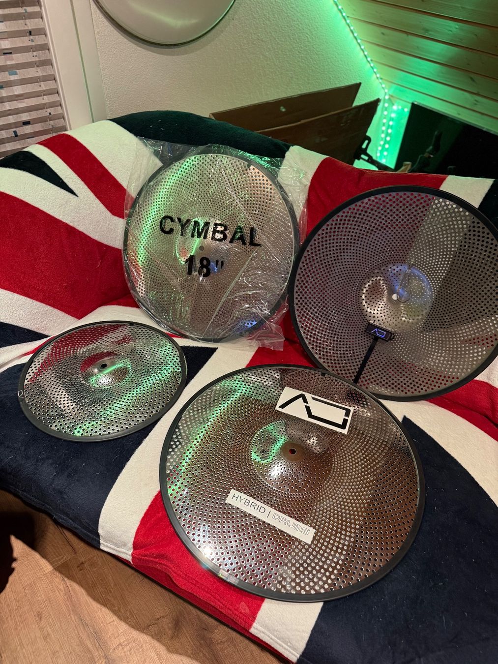 Strumenti musicali: AE AE | CTS Low Volume eCymbals - neu  - – Nuovo (secondo la descrizione) da Dicken venduto da Armylandrover