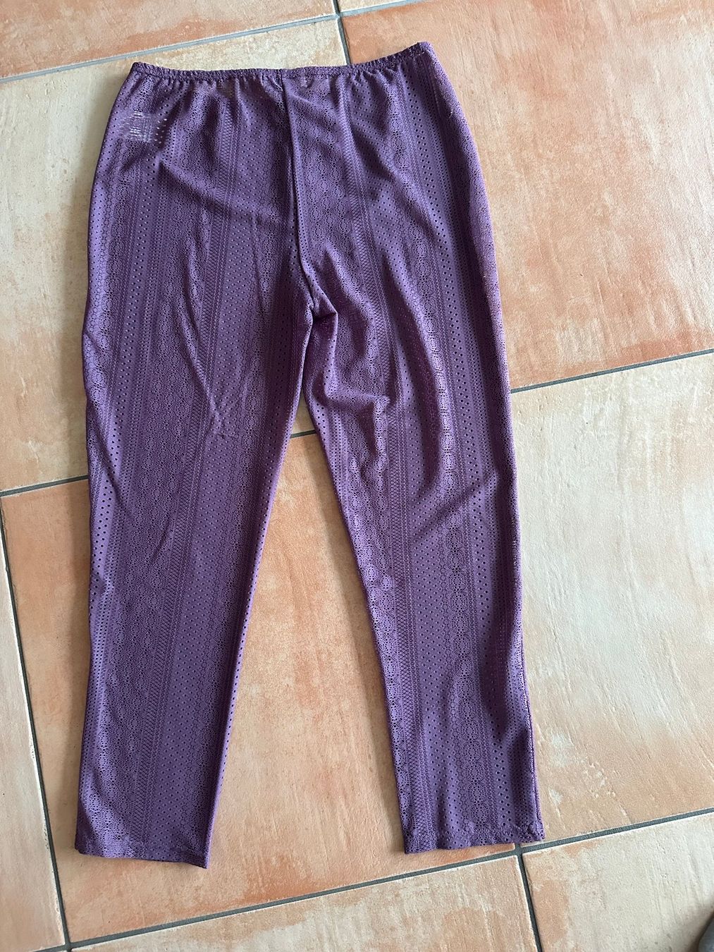 Lotti di vestiti: Ensemble 3 pièces NEUF – Nuovo (secondo la descrizione) da La Chaux-de-Fonds venduto da brutus586 5
