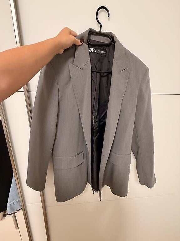 Giacche: Grauer Damen Blazer Gr. S – Usato da Uitikon Waldegg venduto da mini000000 1