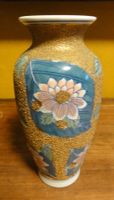 Porzellanvase im asiatischen Stil