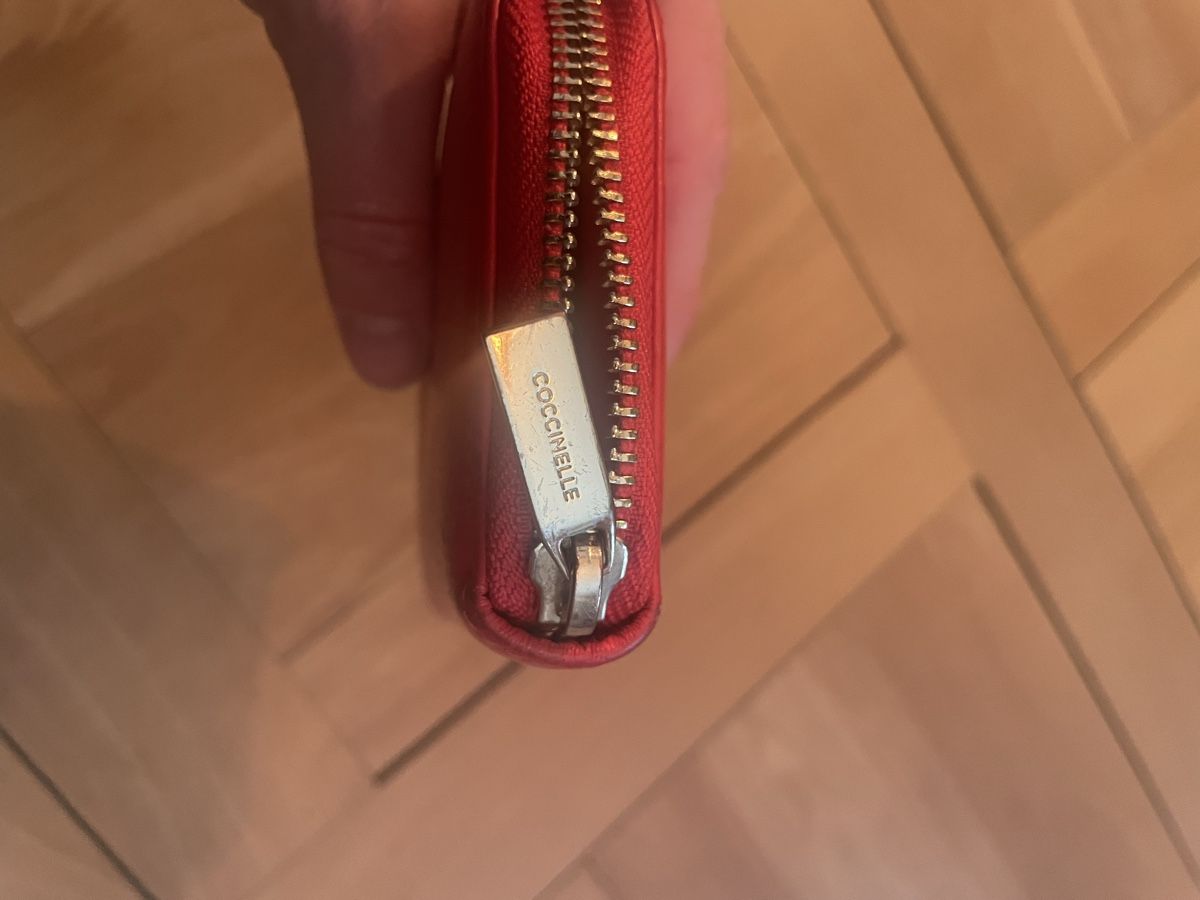Coccinelle Portemonnaie: Coccinelle Portemonnaie Rot – Gebraucht aus Zürich von 28881084 8