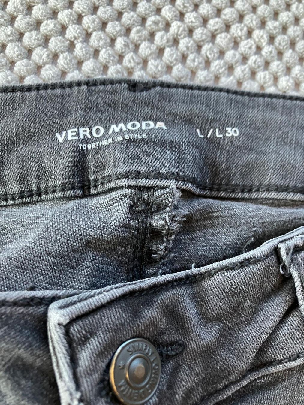 Vero Moda Jeans: VERO MODA Jeans L/L 30 – Usato da Allenwinden venduto da Obalu 1