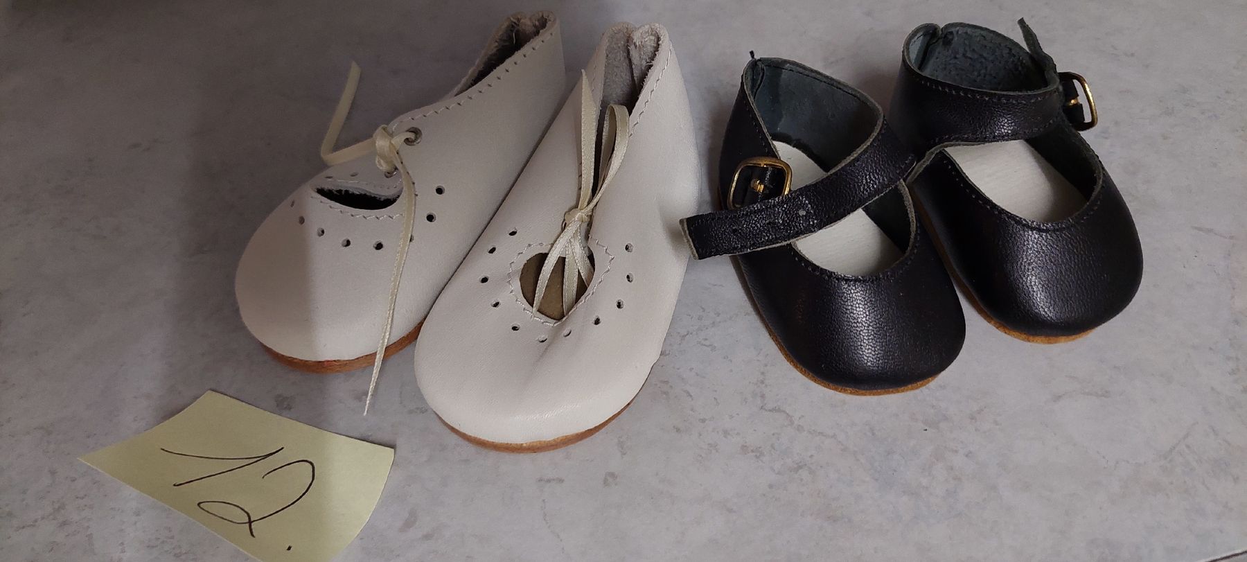 Bambole: Puppenschuhe besondere  – Nuovo (secondo la descrizione) da Muri AG venduto da nindo1 4