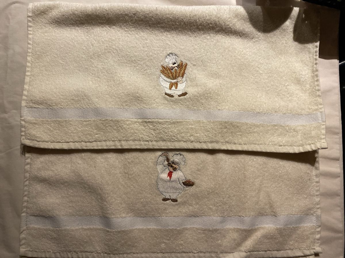 Toutes les décorations: 2x Decor Towels, Embroidered Chefs, Beige, Baguette, Pie – Neuf avec emballage d'origine à Buttikon SZ par Maxwelltime 1