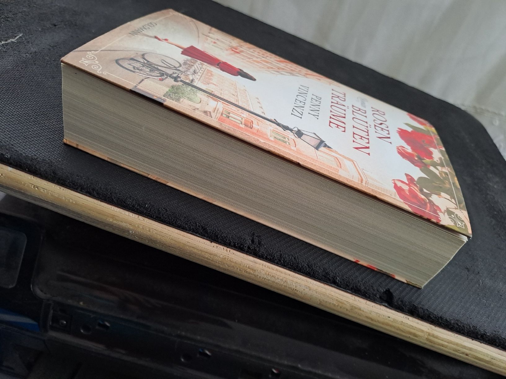 Libri: Rosen Blüten Träume - Roman – Usato da Zürich venduto da Schoebi19 4