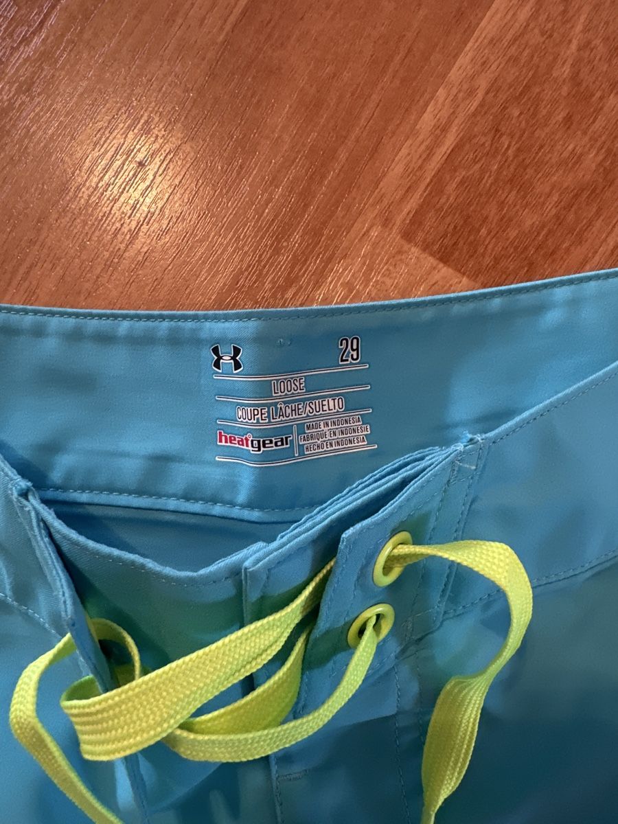 Costumi da bagno: Under Armour Badehose, Gr. 29 einf. Bundweite 37.5 cm – Usato da St.Gallen venduto da maierm01 1