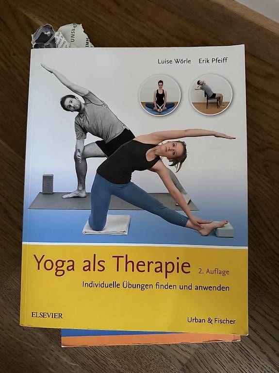 Libri: Yoga als Therapie – Usato da Bern venduto da figureskater