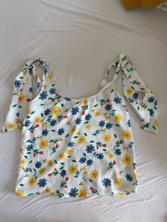 ALLES MUSS WEG BIS 15.06 Floral top Blumenoberteil | Sommer