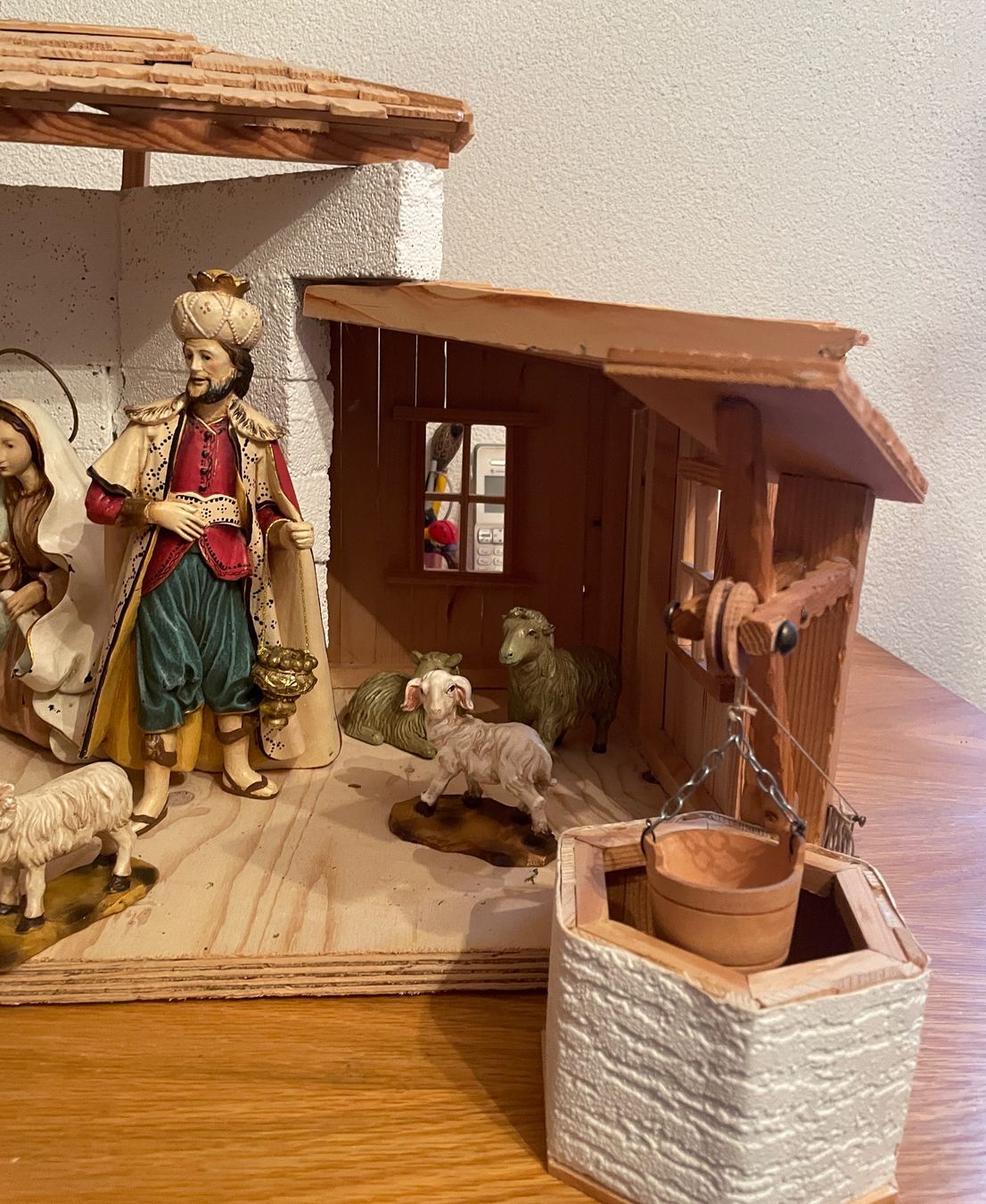 Tutte le decorazioni: Grosse Krippe mit Figuren – Usato da Kleinlützel venduto da Schatzkiste_Laufen 4