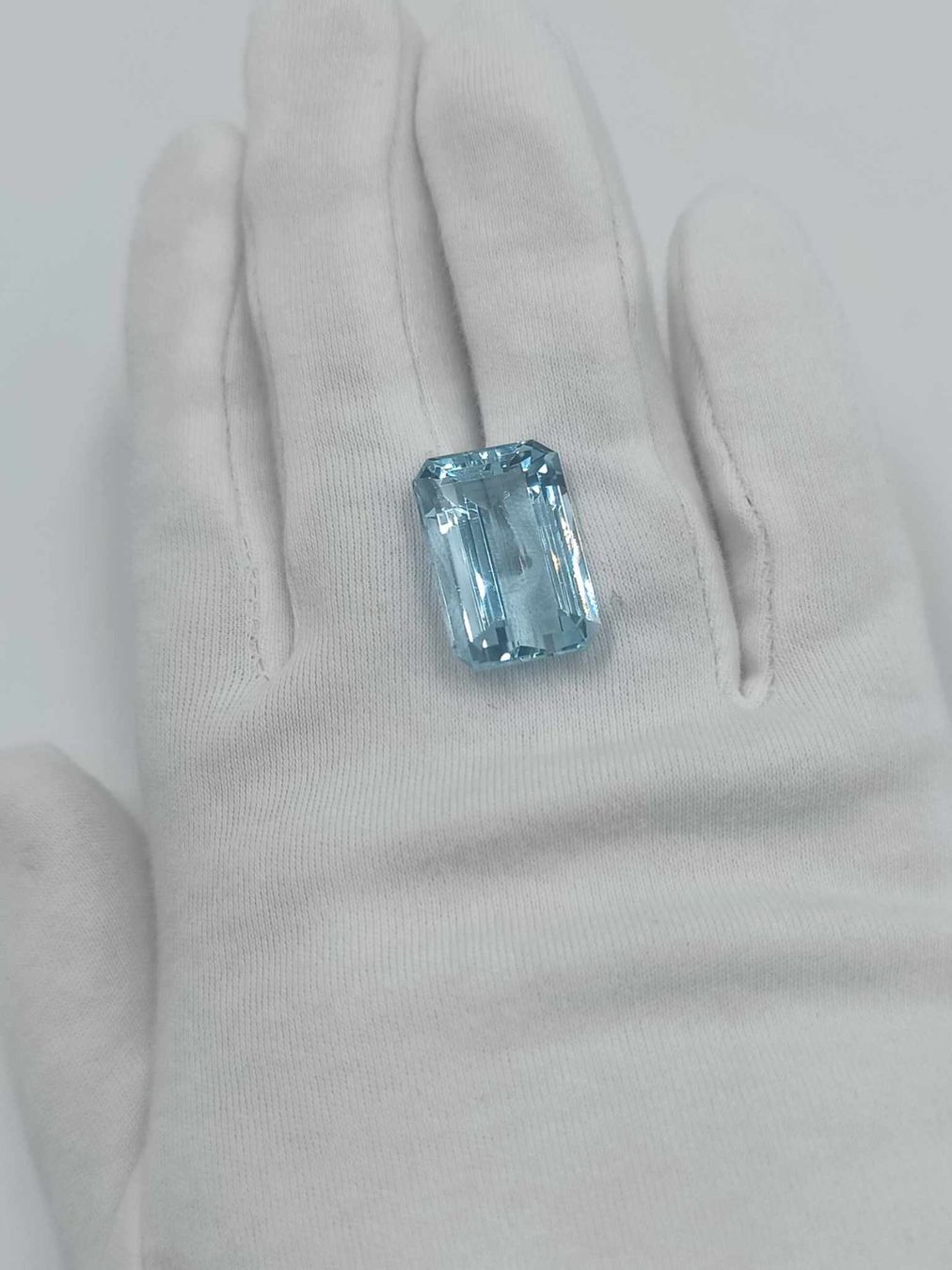 Pietre preziose: 1 OKTAGONALER AQUAMARIN 21.13 CT. – Usato da Luzern venduto da EdiGem 3