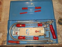 Vintage Bonum Laubsäge-Set im Metallkasten