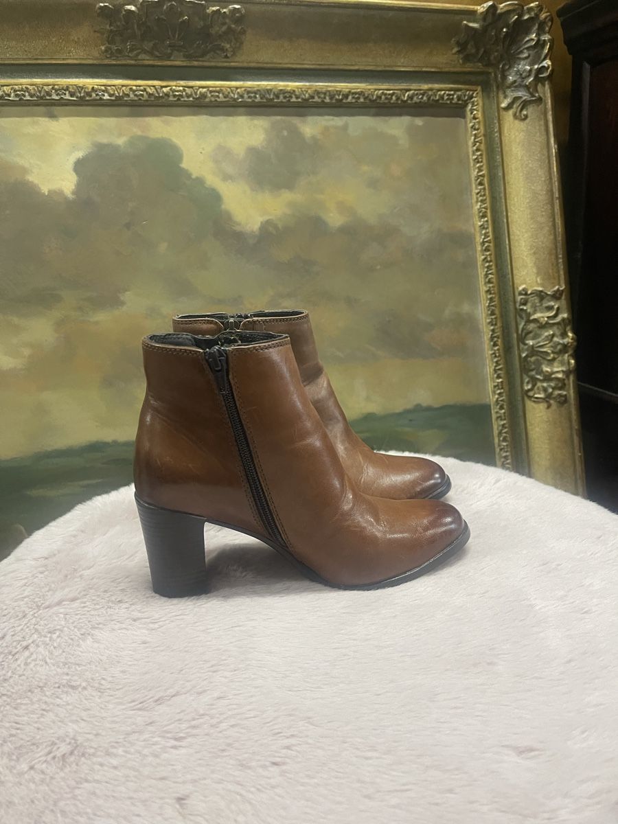 Scarpe da donna: 5th avenue boots gr 37 – Usato da Oberwil BL venduto da dyl_htk9
