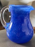 vase en verre bleu suédois vintage Pukeberg Design