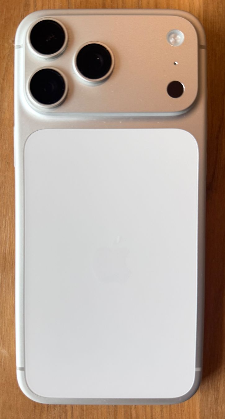 Apple Handys / Smartphones: iPhone 17 Pro Max 512 GB, Silver – Gebraucht aus Allschwil von Pasci30 1