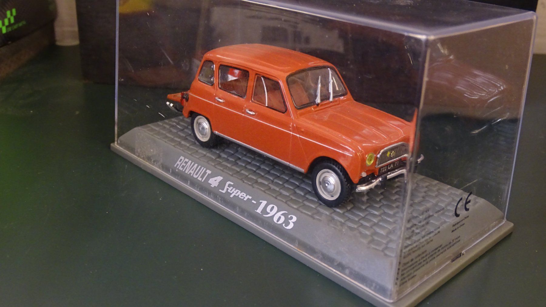 Renault Modellini d'auto: Renault 4 Super 1/43 – Usato da Safenwil venduto da efclassics 1