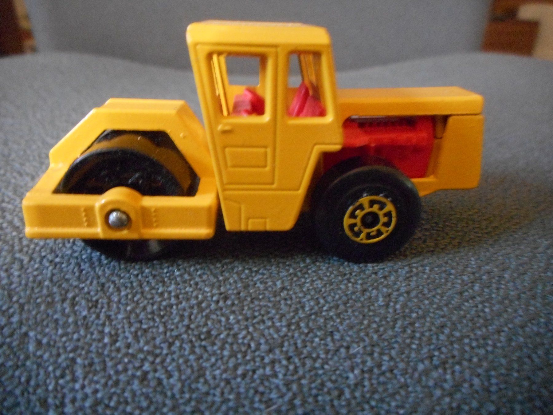 Matchbox Modellini d'auto: Matchbox Road Roller – Usato da Bretzwil venduto da gbfluck 4