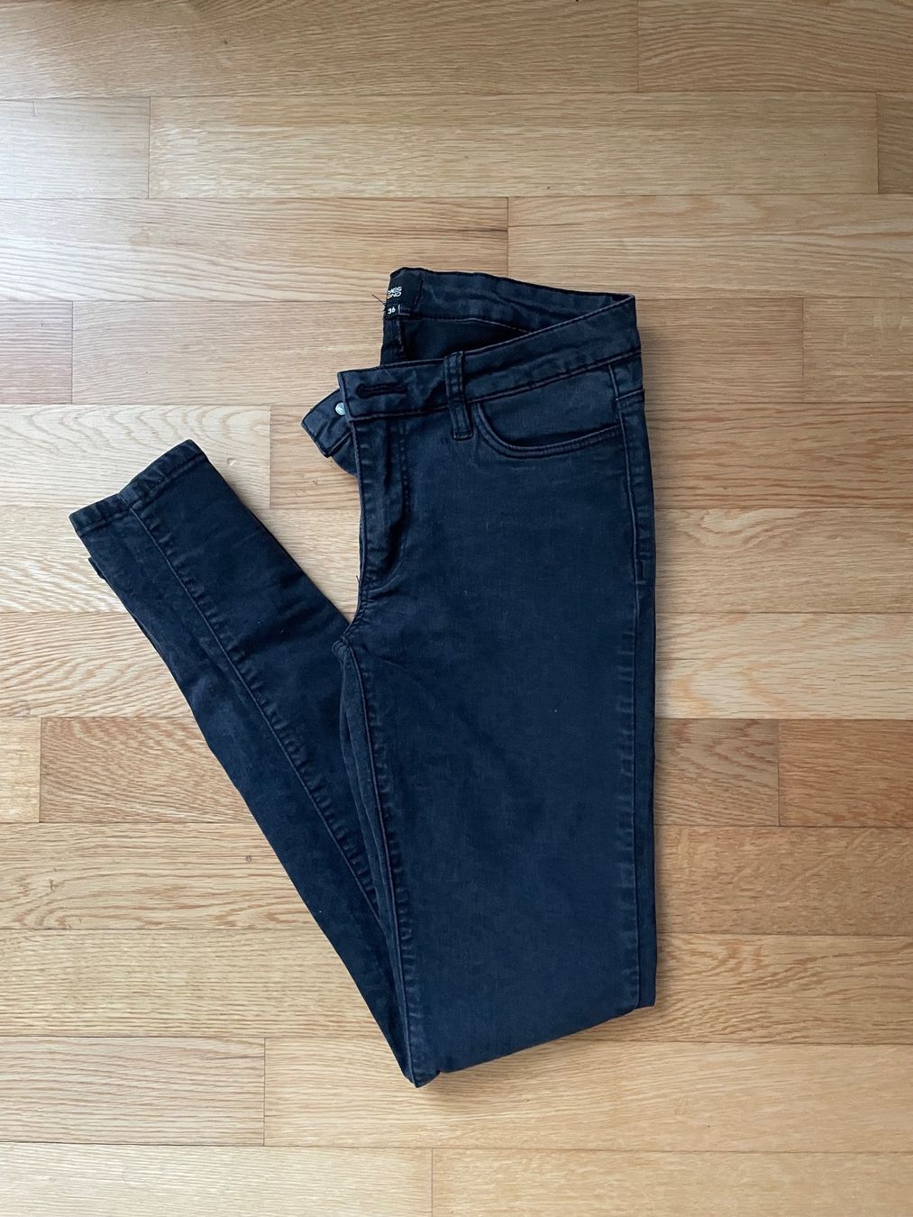 Yes Or No Jeans: Yes or No, Leopardenmuster 34 – Usato da Zürich venduto da Sonnenschein_