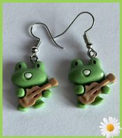 SALE Superschöne Ohrringe Kunststoff Frosch grün
