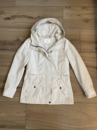 Neuwertige S. Oliver Jacke Gr. 36