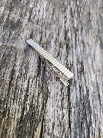 Accessoires: Krawattennadel silber gestreift