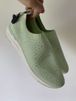Neue Caprice Slipper Gr. 40 grün mit Glitzersteinen, Sneaker