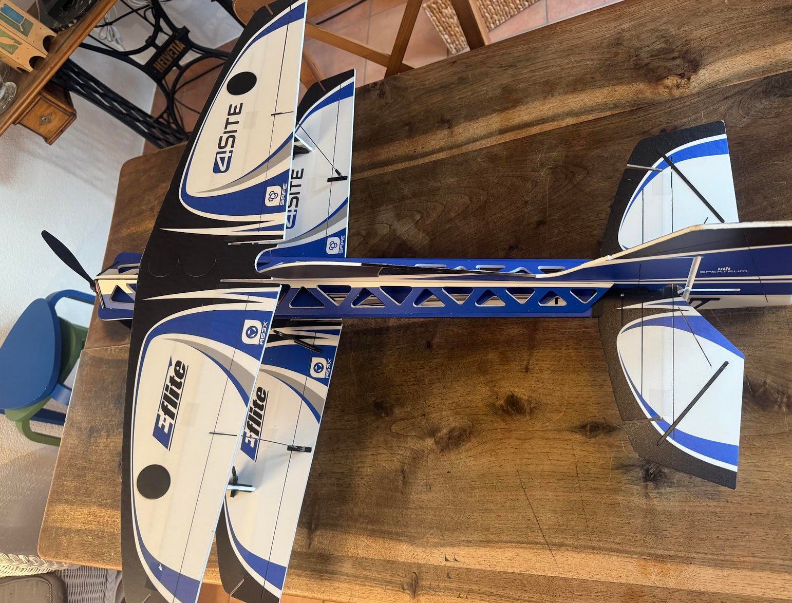 E-Flite Modellismo RC: AVION 4-Site 3D FLAT 800mm EP BNF Basic with AS3X+ and SAFE – Usato da Lausanne venduto da Techobby 2