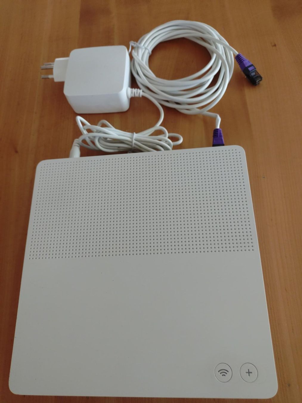 Swisscom Modems & Router: Router Internet-Box standard VRV9519 Swisscom mit Netzteil – Gebraucht aus Rüti ZH von wern05