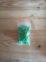 ca. 35g hell und dunkel grüne Lego Pflanzenplatten.