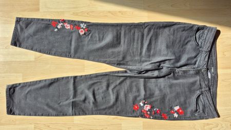 Schwarze Skinny Jeans mit Stickerei, Grösse 42