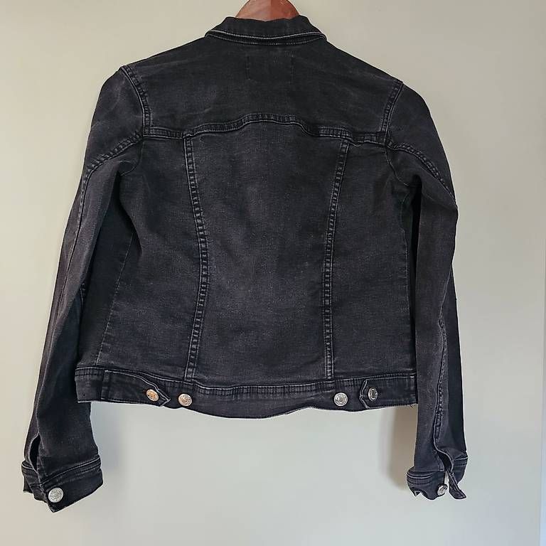 Vestes: Stradivarus Jeansjacke S/36 – Neuf avec emballage d'origine à Zürich par EstrellaTarotReader
