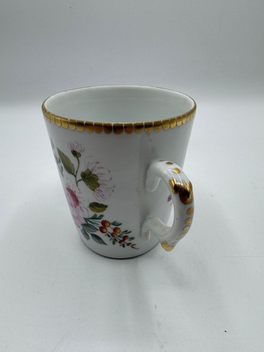 Tasses: Tasse mit Blumenmuster Goldrand – D'occasion à Sachseln par BONATI01 1