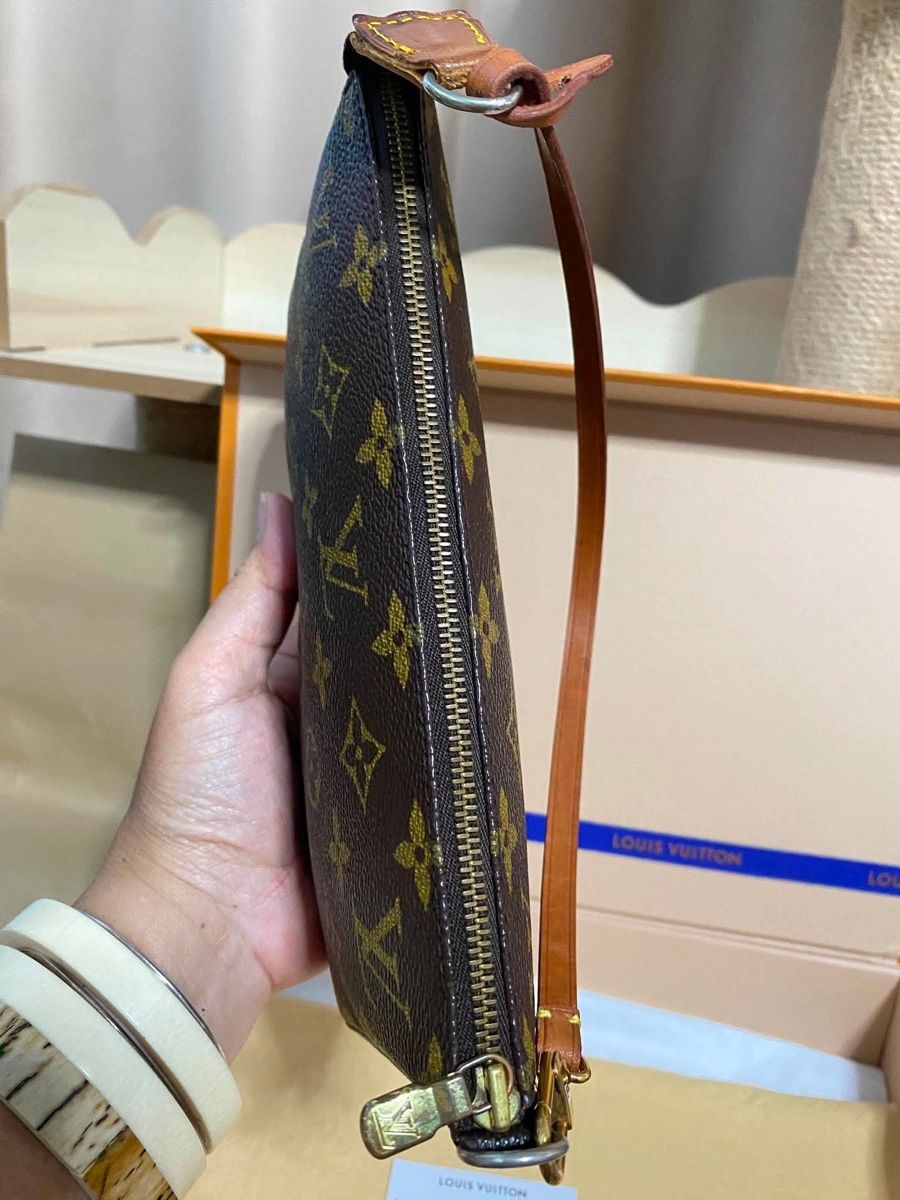 Louis Vuitton Taschen für Damen: Louis Vuitton Pochette Monogram Y 1999 – Gebraucht aus Widnau von Pukpan_99 2