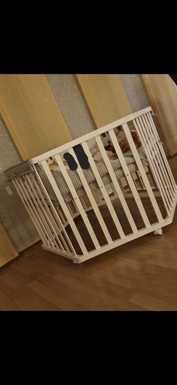 Parcs & barrières de sécurité: Laufgitter 6-eckig weiss – D'occasion à Rotkreuz par Coolsims5