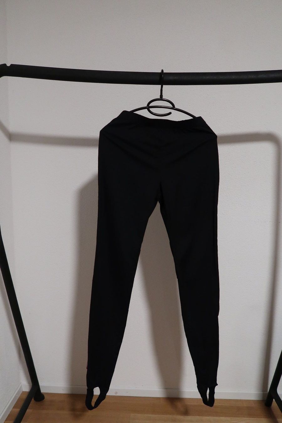 Dsquared2 Hosen: Dsquared2 Hose schwarz – Luxus Designer – Neu (gemäss Beschreibung) aus Vogelsang AG von ilk_7bqb