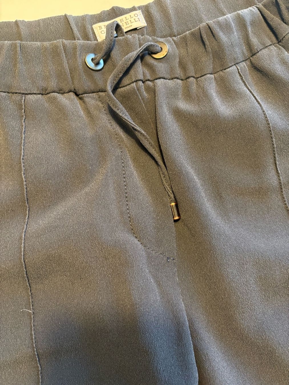 Brunello Cucinelli Pantaloni: Brunello Cucinelli  Seide Hosen gr.40(IT) – Usato da Eglisau venduto da SAM240186 3