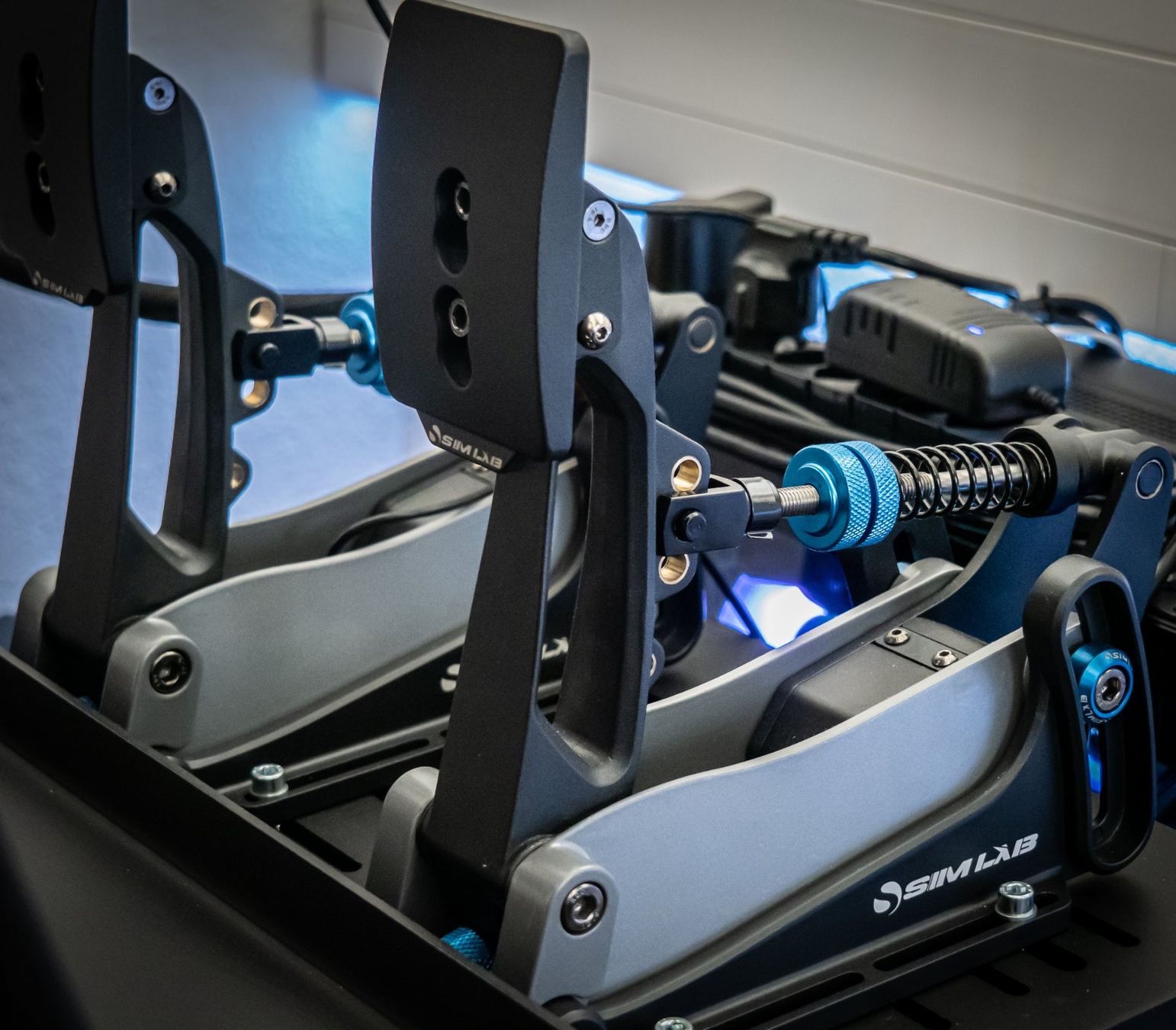 Simucube Controller: High End Rennsimulator mit MOTION ! /// Simucube /// SimLab – Nuovo (secondo la descrizione) da Kaltbrunn venduto da RacingPoint.ch 4