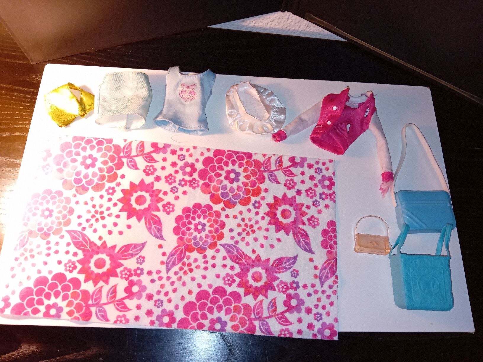 Bambole: abbigliamento misto Barbie – Usato da Biasca venduto da Old_6blh