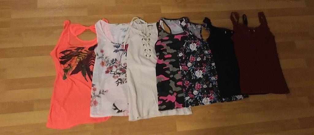 Tops: 7 trägertops gr. M  – Gebraucht aus Mörschwil von nvcmi