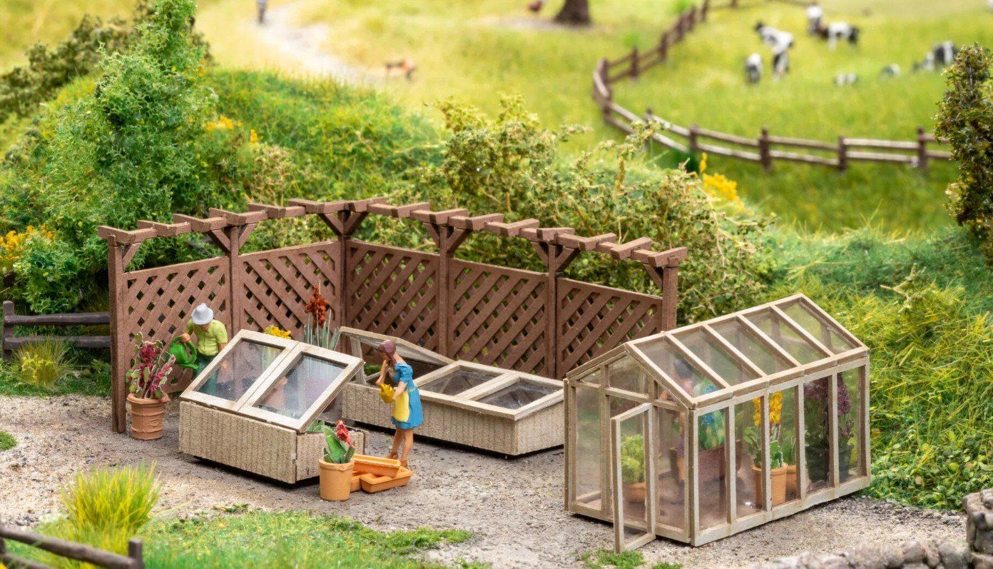 Noch Modelleisenbahnen: NOCH 66805 H0 Laser-Cut Deko-Set "Im Garten" – Neu und originalverpackt aus Neukirch a.d. Thur von Modellbauartikel 3