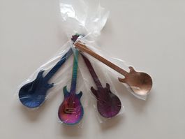 4 Kaffeelöffel in Gitarrenform