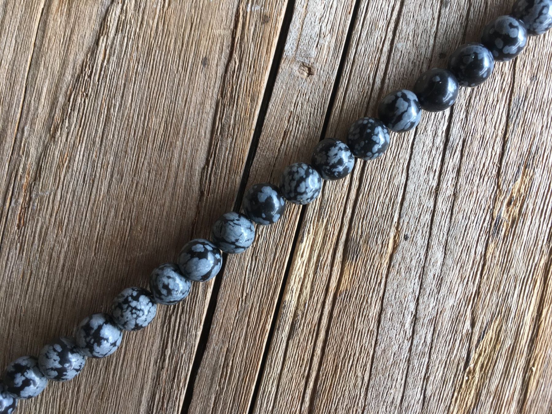 Colliers: SCHNEEFLOCKENOBSIDIAN  KUGELN 8,2mm  LÄNGE 30cm – Neuf avec emballage d'origine à Aesch ZH par LiquidAktion 3