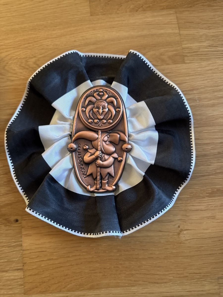 Placchette & Badge: Basler Zugblaggedde 1985 – Usato da Basel venduto da Tizi.L