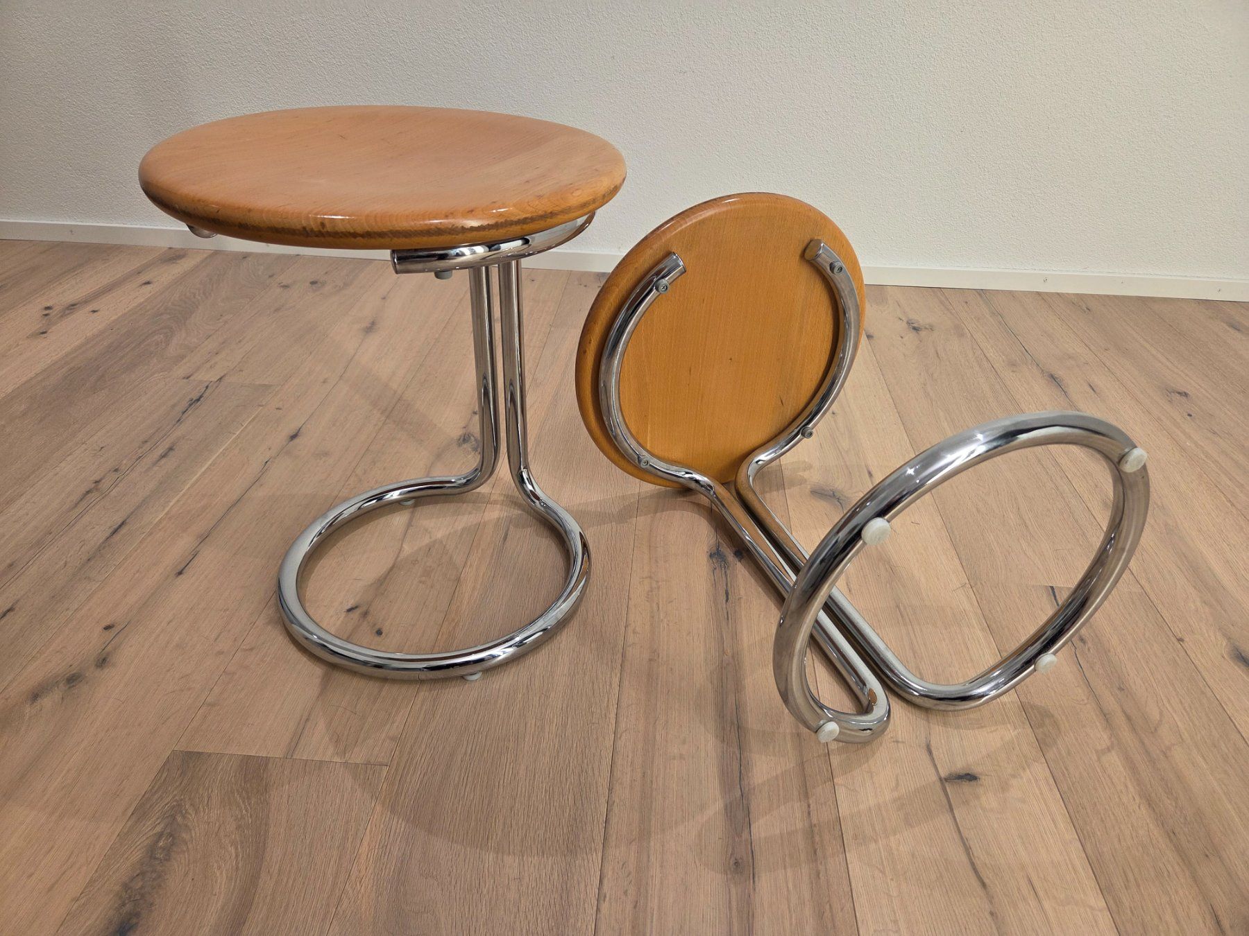 Sgabelli: Hocker Poly, Gian Franco Legler 80er – Usato da Gersau venduto da pd-design-and-art