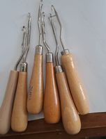 6 Teppichhaken mit Holzgriff guter Zustand