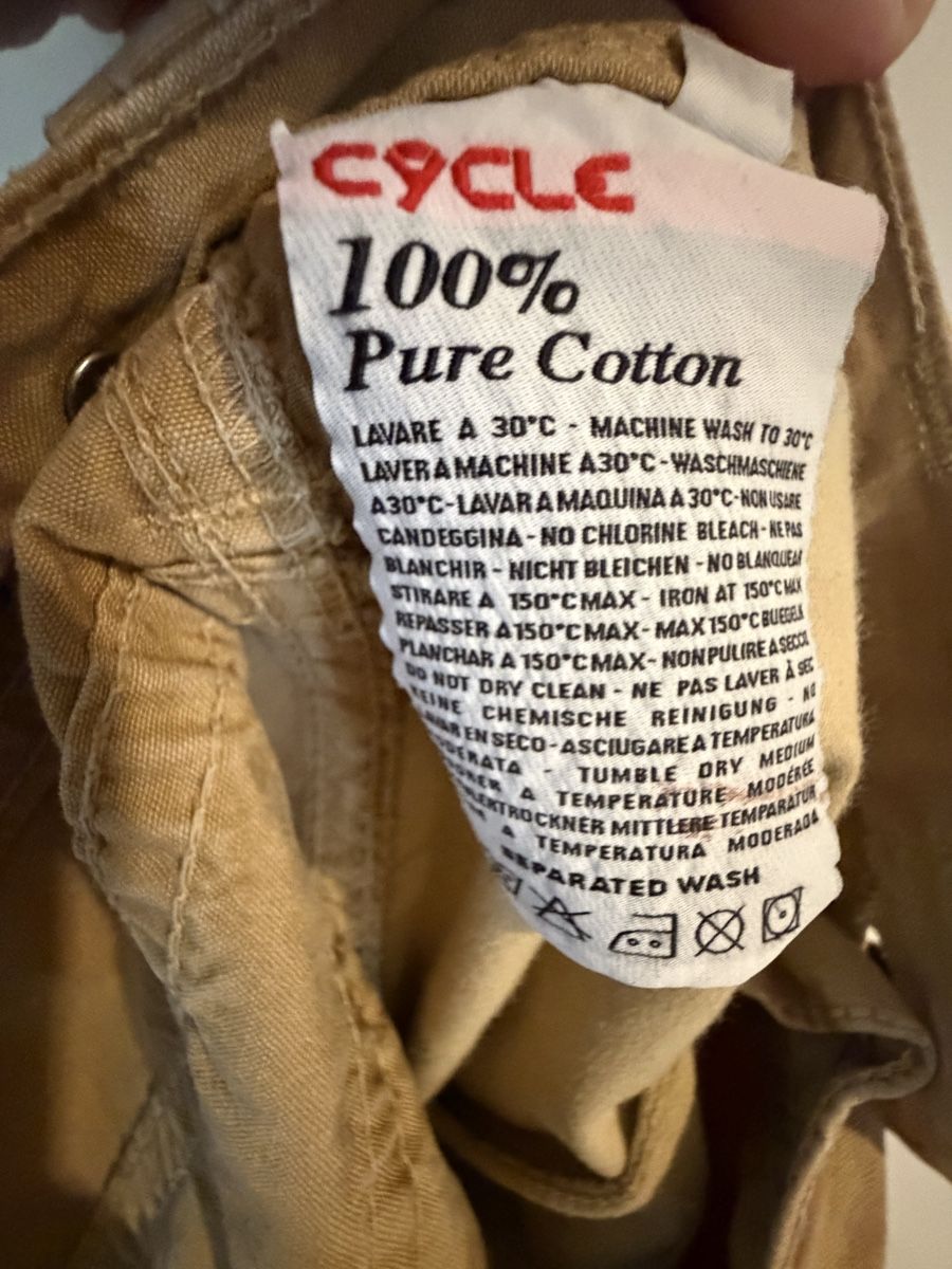 Pantalons: Pantaloncini beige taglia 34 cotone – D'occasion à Lugano par can_xdd8 9