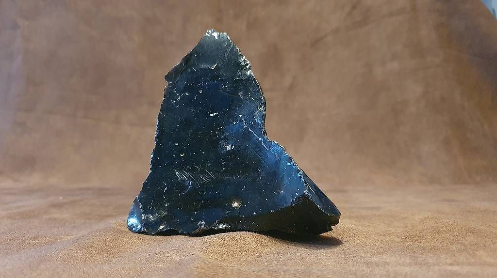 Minerali & Pietre curative: Ossidiana nera lucida – Usato da Morbio Inferiore venduto da han_smp6 1