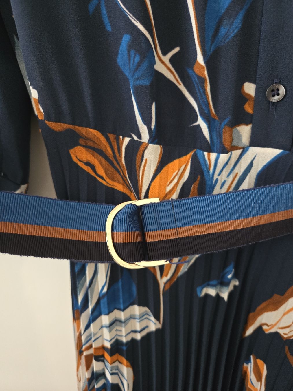 Hugo Boss Kleider: Damen Kleid BOSS Grösse 36 – Neu (gemäss Beschreibung) aus Weinfelden von lexamo94 3